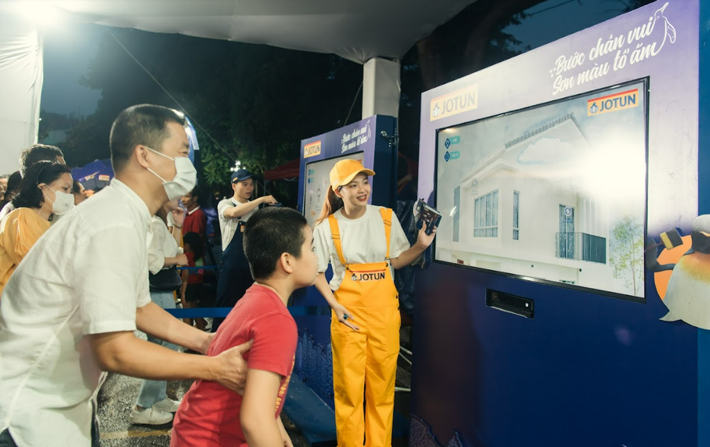 Jotun khuấy đảo phố đi bộ Hà Nội cùng Bước chân vui, sơn màu tổ ấm - 4 Jotun khuấy đảo phố đi bộ Hà Nội cùng Bước chân vui, sơn màu tổ ấm - 4