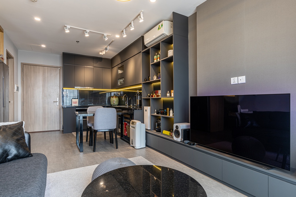 Căn hộ 43 m2 lạ mà sang với nội thất tông đen của chàng trai độc thân - 3 Căn hộ 43 m2 lạ mà sang với nội thất tông đen của chàng trai độc thân - 3
