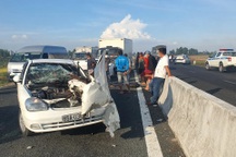 10 xe tông liên hoàn trên cao tốc Cần Thơ đi Kiên Giang