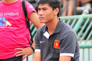 Văn Phong buồn bã vì phải chia tay AFF Cup 2012