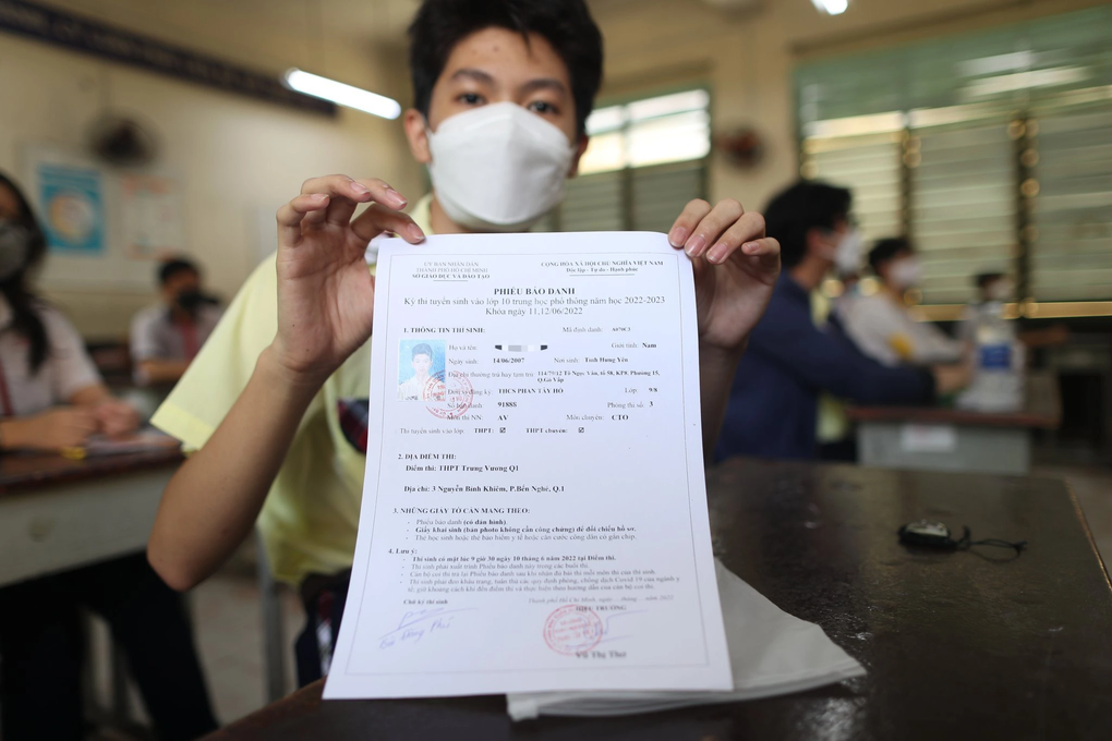 Giáo viên bày chiêu dùng vẻ đẹp bên ngoài ghi điểm thi lớp 10 - 5 Giáo viên bày chiêu dùng vẻ đẹp bên ngoài ghi điểm thi lớp 10 - 5
