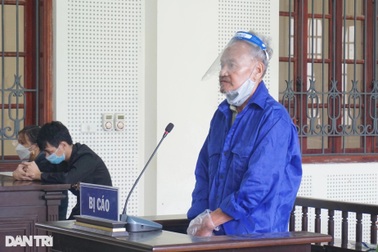 Lừa ngoạn mục "chạy" biên chế lực lượng vũ trang, chiếm đoạt nửa tỷ đồng