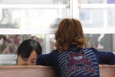 Cấp lại giấy chứng sinh cho bé trai bị bỏ rơi trên taxi