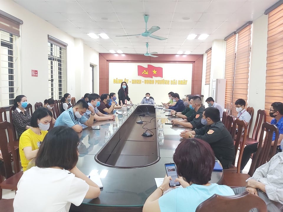 Lãnh đạo Phường Bãi Cháy đã xin lỗi người phụ nữ bán hàng rong - 2