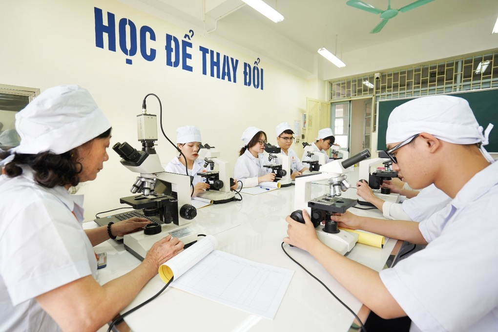 Điểm chuẩn khối ngành sức khỏe có nhiều thay đổi