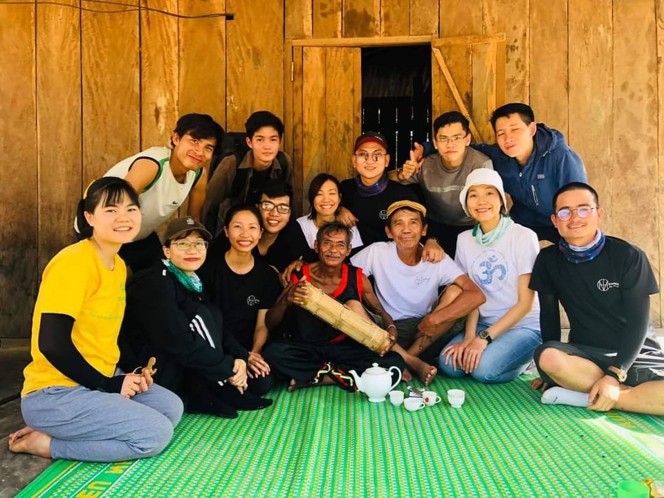 Chàng trai Đắk Lắk bỏ phố vào rừng, thay đổi diện mạo cho cả một buôn làng - 3 Chàng trai Đắk Lắk bỏ phố vào rừng, thay đổi diện mạo cho cả một buôn làng - 3