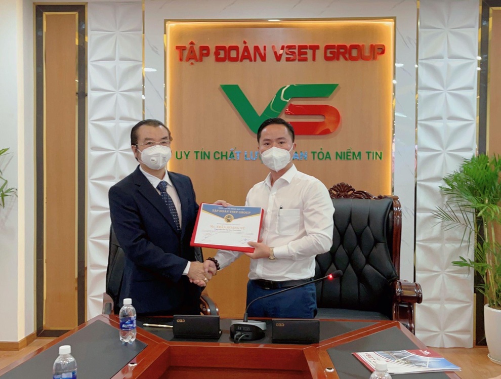 Tập đoàn VsetGroup chính thức ra mắt Tân Tổng Giám đốc - 3 Tập đoàn VsetGroup chính thức ra mắt Tân Tổng Giám đốc - 3