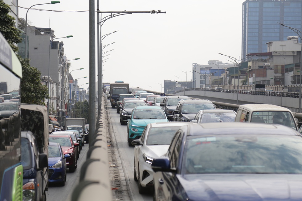 Nửa tháng tăng nặng mức phạt, lác đác xe máy đi lên Vành đai 2, Vành đai 3 - 3