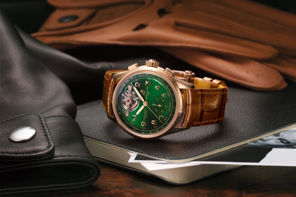 Đồng hồ đeo tay đính thương hiệu Bentley có giá bằng cả căn hộ chung cư - 1 Đồng hồ đeo tay đính thương hiệu Bentley có giá bằng cả căn hộ chung cư - 1