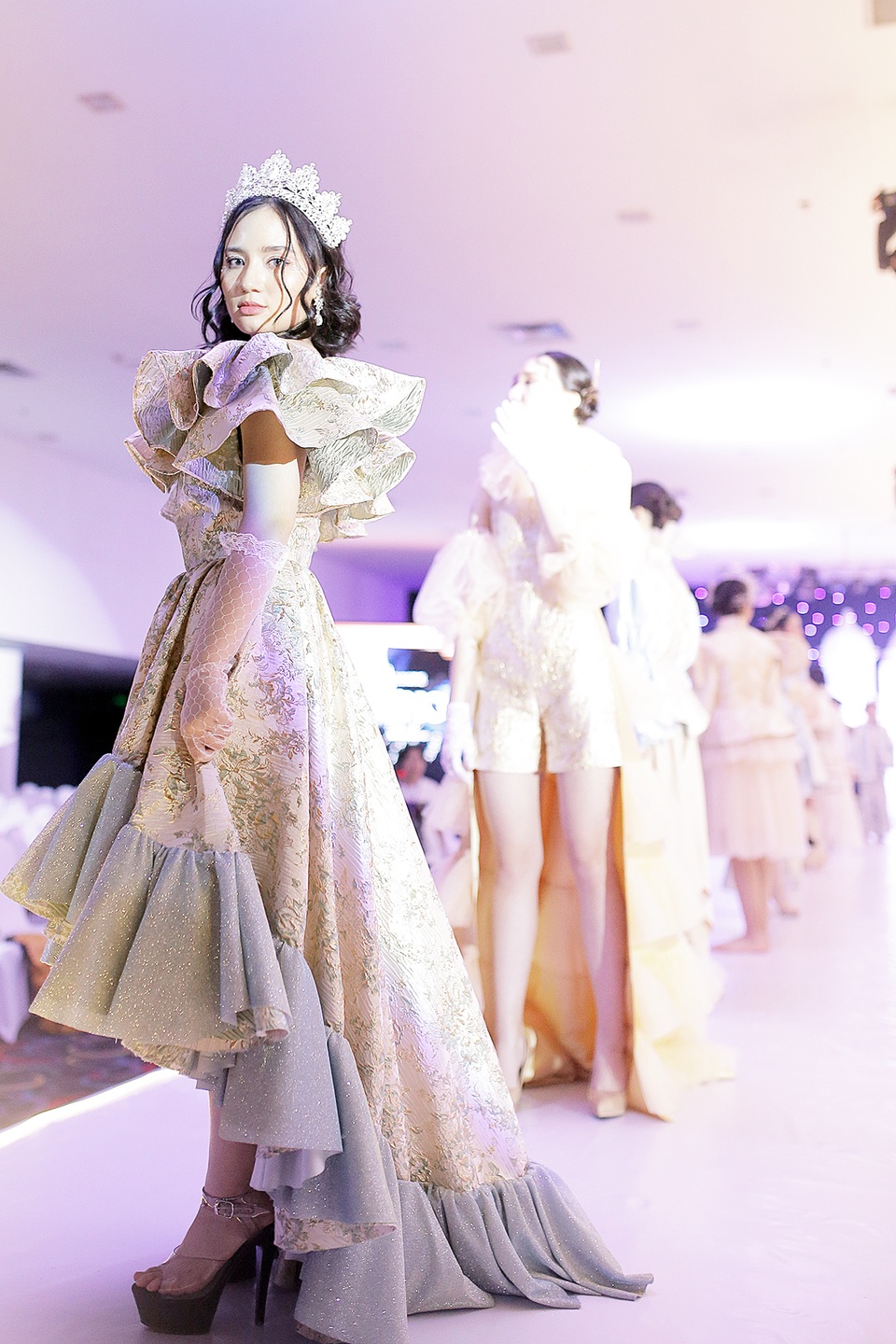 Chiêm ngưỡng những thiết kế thời trang độc đáo của học sinh Hà thành - 11 Chiêm ngưỡng những thiết kế thời trang độc đáo của học sinh Hà thành - 11