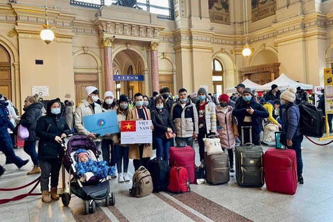 Đã sơ tán hơn 2.500 người Việt khỏi vùng chiến sự Ukraine