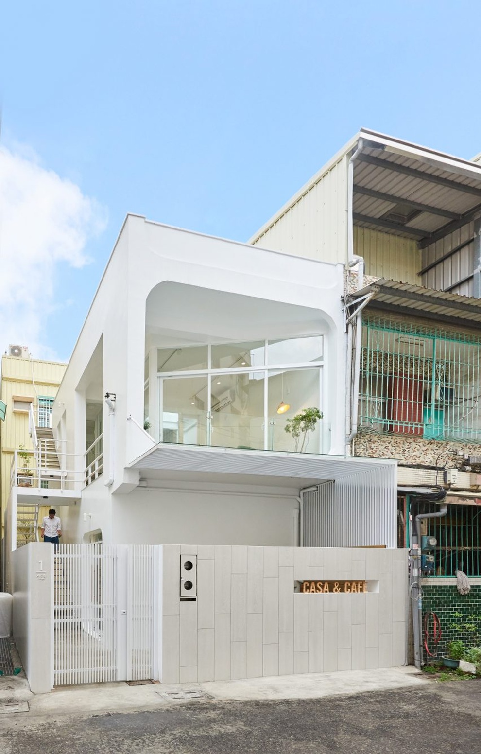 Nội thất đẹp của căn nhà 36 m2 bên ngoài hoài cổ, bên trong hiện đại - 1 Nội thất đẹp của căn nhà 36 m2 bên ngoài hoài cổ, bên trong hiện đại - 1