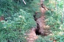 Đồi nứt toác hàng trăm mét ở Hòa Bình, 200 người được sơ tán khẩn cấp