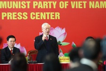 "Có người hối lộ xách va ly tiền tới UB Kiểm tra Trung ương, toàn đô la!"