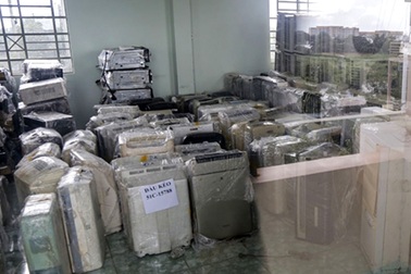 Vét hàng cũ từ Campuchia, xuất lậu về Việt Nam