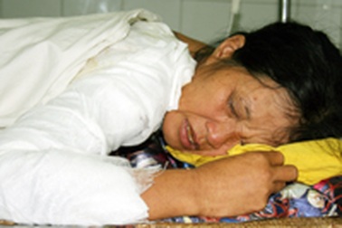 23 năm bị chồng bạo hành kinh hoàng