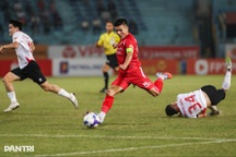 Chơi thiếu người, CLB Công an Hà Nội vẫn thắng CLB Công an TPHCM