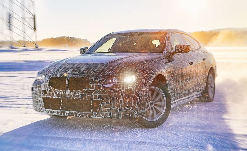 Xe chạy điện BMW i4 sẽ ra mắt vào năm 2021, công suất 523 mã lực - 1 Xe chạy điện BMW i4 sẽ ra mắt vào năm 2021, công suất 523 mã lực - 1