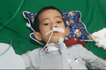 "Tôi mất 4 đứa con rồi, xin hãy cứu đứa còn lại"