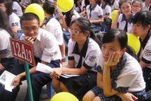 Hướng nghiệp cho con tuổi mới lớn: Cần trò chuyện cởi mở