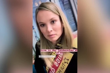 Người đẹp Nadine Berneis (28 tuổi) vừa được trao vương miện Hoa hậu Đức