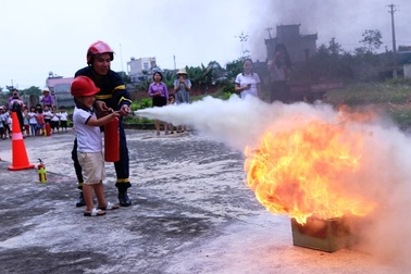 Trang bị kỹ năng “phòng vệ thông minh” cho học sinh