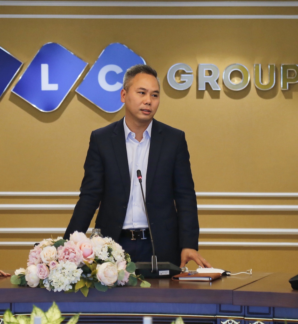 Ông Đặng Tất Thắng chủ trì cuộc họp đầu tiên tại FLC trên cương vị Chủ tịch HĐQT - 2 Ông Đặng Tất Thắng chủ trì cuộc họp đầu tiên tại FLC trên cương vị Chủ tịch HĐQT - 2