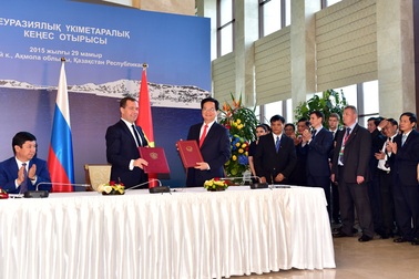 Thủ tướng chính thức ký hiệp định FTA với liên minh Kinh tế Á - Âu