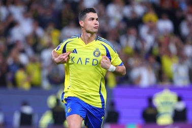 Ronaldo lập công giúp Al Nassr vào tứ kết AFC Champions League