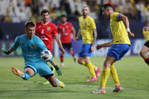 C.Ronaldo "nổ súng" giúp Al Nassr ngược dòng mãn nhãn ở cúp châu Á