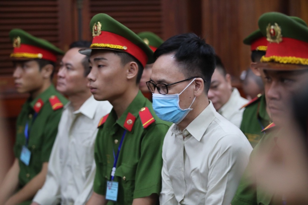 Hai cựu Cục trưởng Đăng kiểm Việt Nam tự bào chữa những gì? - 2 Hai cựu Cục trưởng Đăng kiểm Việt Nam tự bào chữa những gì? - 2