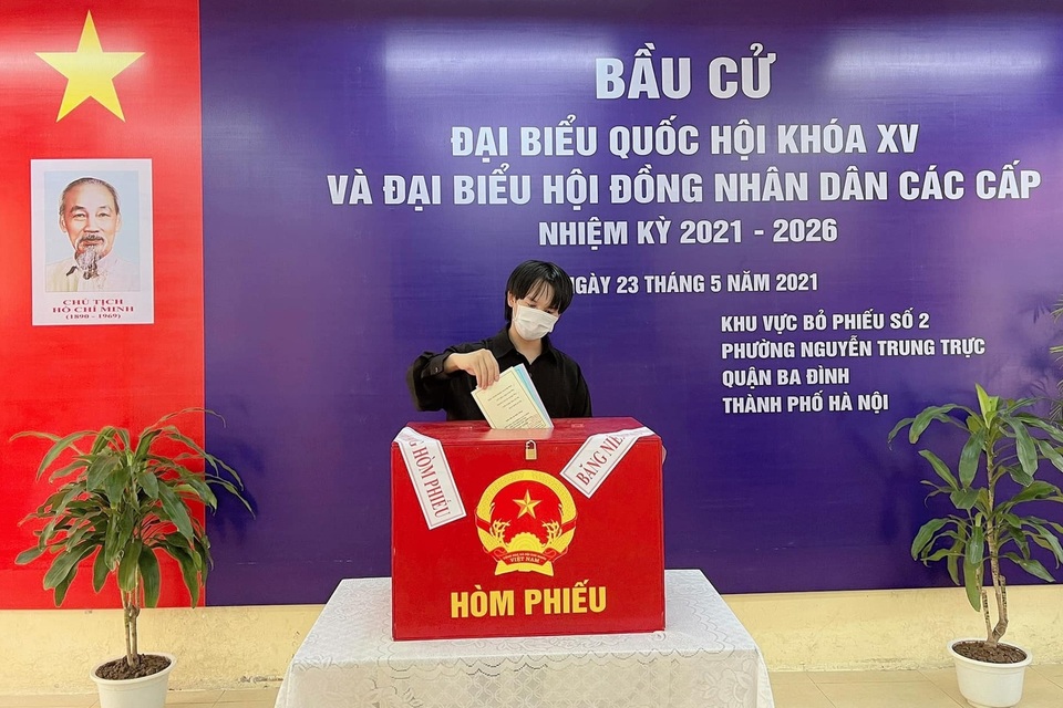 Nghệ sĩ Việt cả nước tích cực tham gia bầu cử trong ngày hội toàn dân - 18 Nghệ sĩ Việt cả nước tích cực tham gia bầu cử trong ngày hội toàn dân - 18