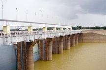 EVN lời lớn, nhưng không giảm giá