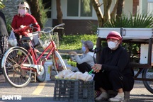 Thời Covid-19, nơi đặt resort 5 sao cũng thành chợ tạm