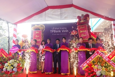 TPBank khai trương liên tiếp 2 điểm giao dịch mới tại Cẩm Phả, Quảng Ninh và TP. Vinh