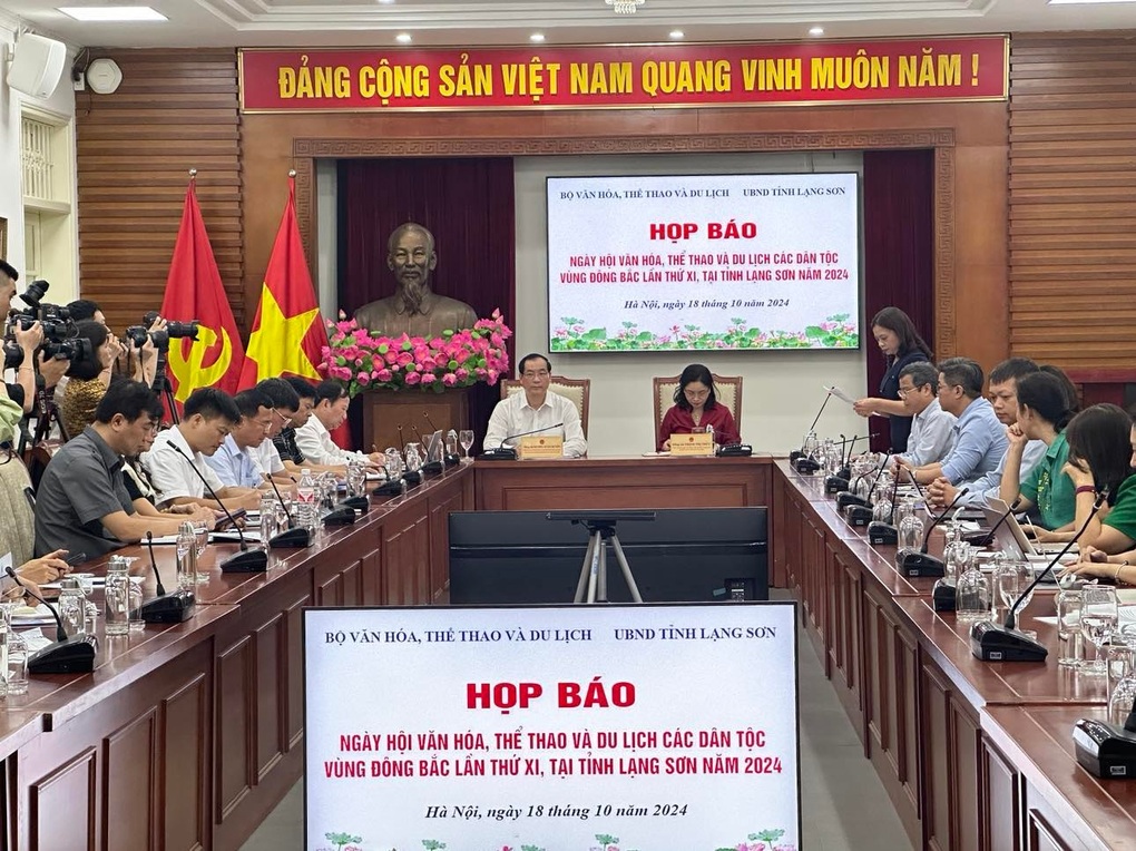 Lạng Sơn hủy tiệc chiêu đãi 500 khách mời để khắc phục hậu quả cơn bão số 3 - 1 Lạng Sơn hủy tiệc chiêu đãi 500 khách mời để khắc phục hậu quả cơn bão số 3 - 1