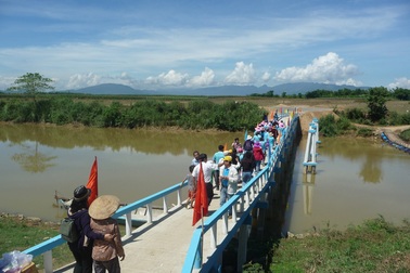 Khánh thành cây cầu bê tông thay cầu phao của “kỹ sư hai lúa”