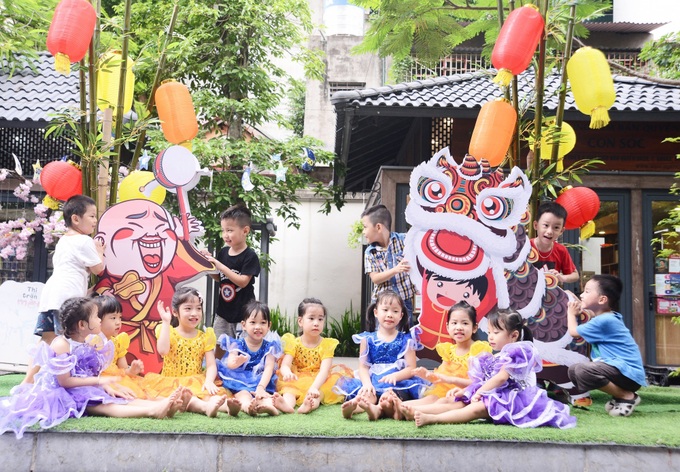 &quot;Hội sách trăng tròn - Nghênh lân phá cỗ&quot; tại phố sách Hà Nội - Ảnh 2.