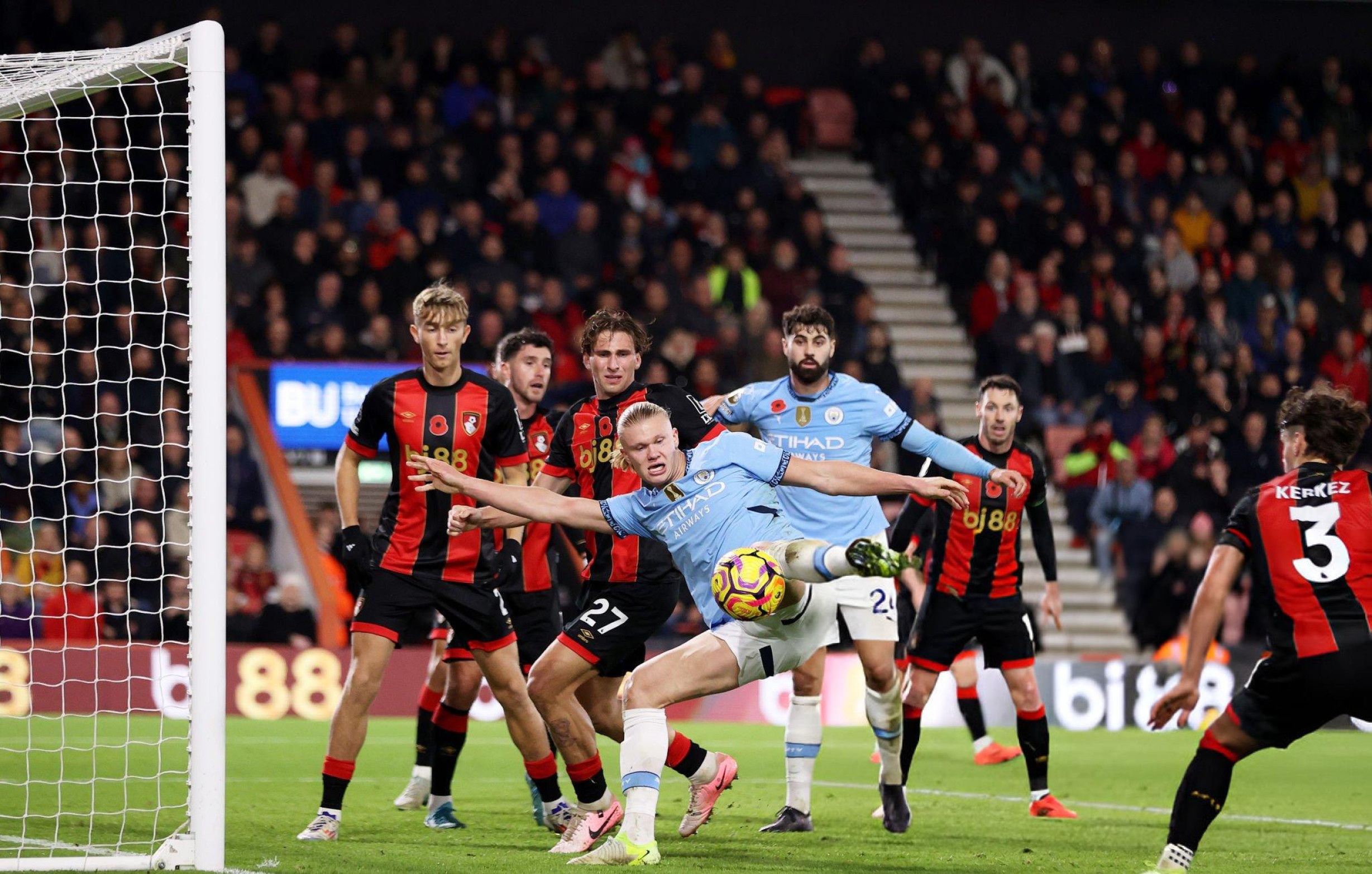 Haaland vô duyên, Man City bại trận trên sân Bournemouth - 2