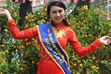 Hoa Hậu Phu Nhân Mỹ Vân về Việt Nam đón Tết