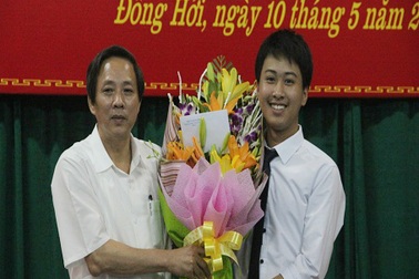 Quảng Bình: Bí thư Tỉnh ủy chúc mừng Á quân Olympic Vật lý châu Á 2016