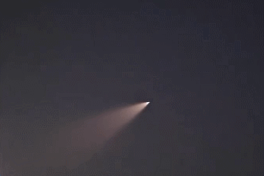 Giải mã vệt sáng bí ẩn xuất hiện trên bầu trời Việt Nam trong đêm 11/4