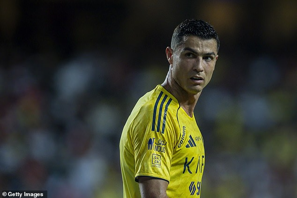 ក្លឹបដែលជាម្ចាស់ C.Ronaldo ត្រូវបានដាក់លក់ភ្លាមៗ - ១ CLB sở hữu C.Ronaldo bất ngờ bị rao bán - 1