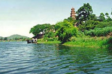 Thêm 1 dự án phá vỡ cảnh quan sông Hương