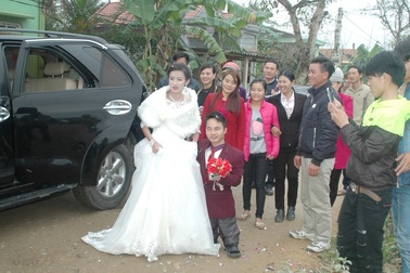 “Chàng lùn” trải lòng chuyện tình cổ tích với “Nàng bạch tuyết”