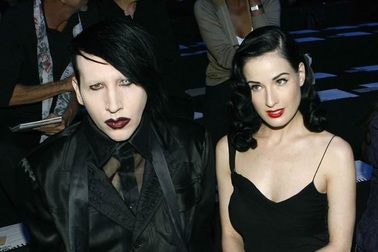 Marilyn Manson cưới vợ