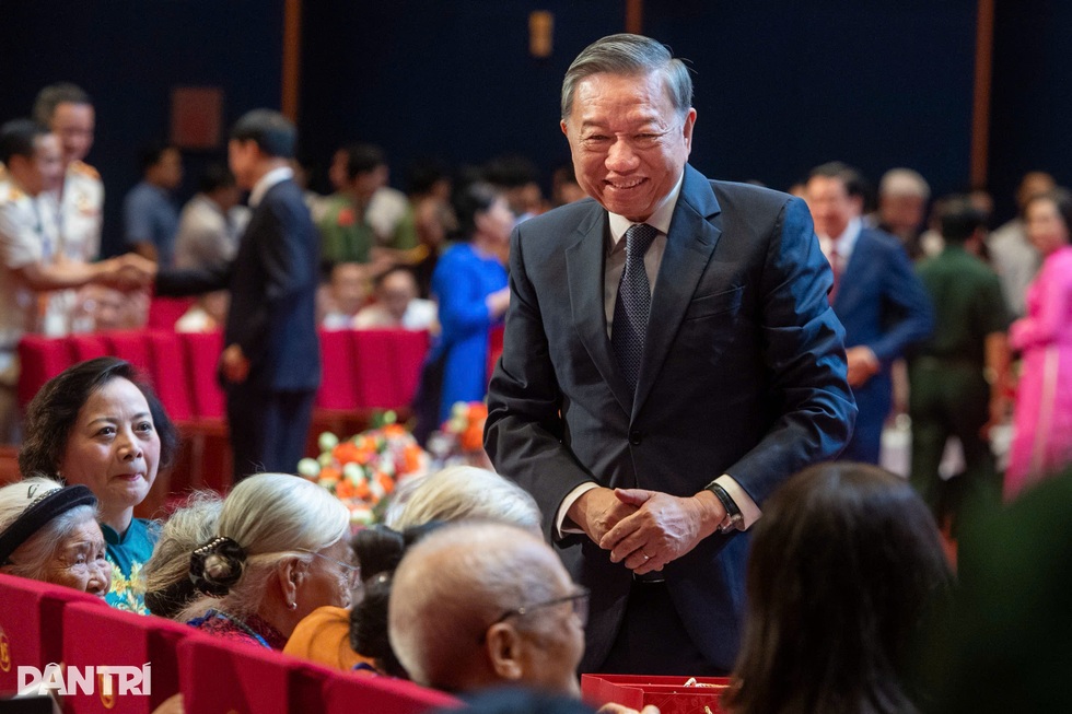 Tổng Bí thư: Người có công với cách mạng là tài sản quý báu của dân tộc