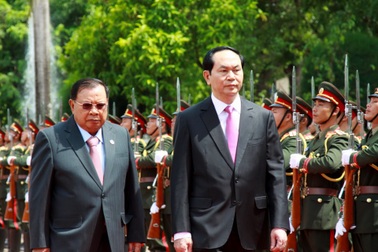 Việt - Lào khẳng định phối hợp chặt chẽ củng cố đoàn kết ASEAN