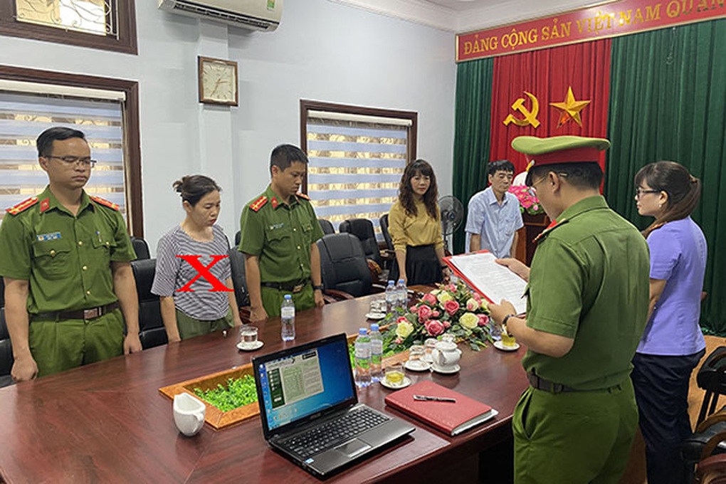 Ăn tiền bốc vác gạo, cán bộ Chi cục Dự trữ Nhà nước bị khởi tố - 4 Ăn tiền bốc vác gạo, cán bộ Chi cục Dự trữ Nhà nước bị khởi tố - 4