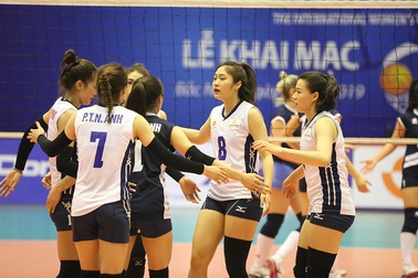 Khai mạc Cúp LienVietPostBank 2019: Chủ nhà thắng giòn giã